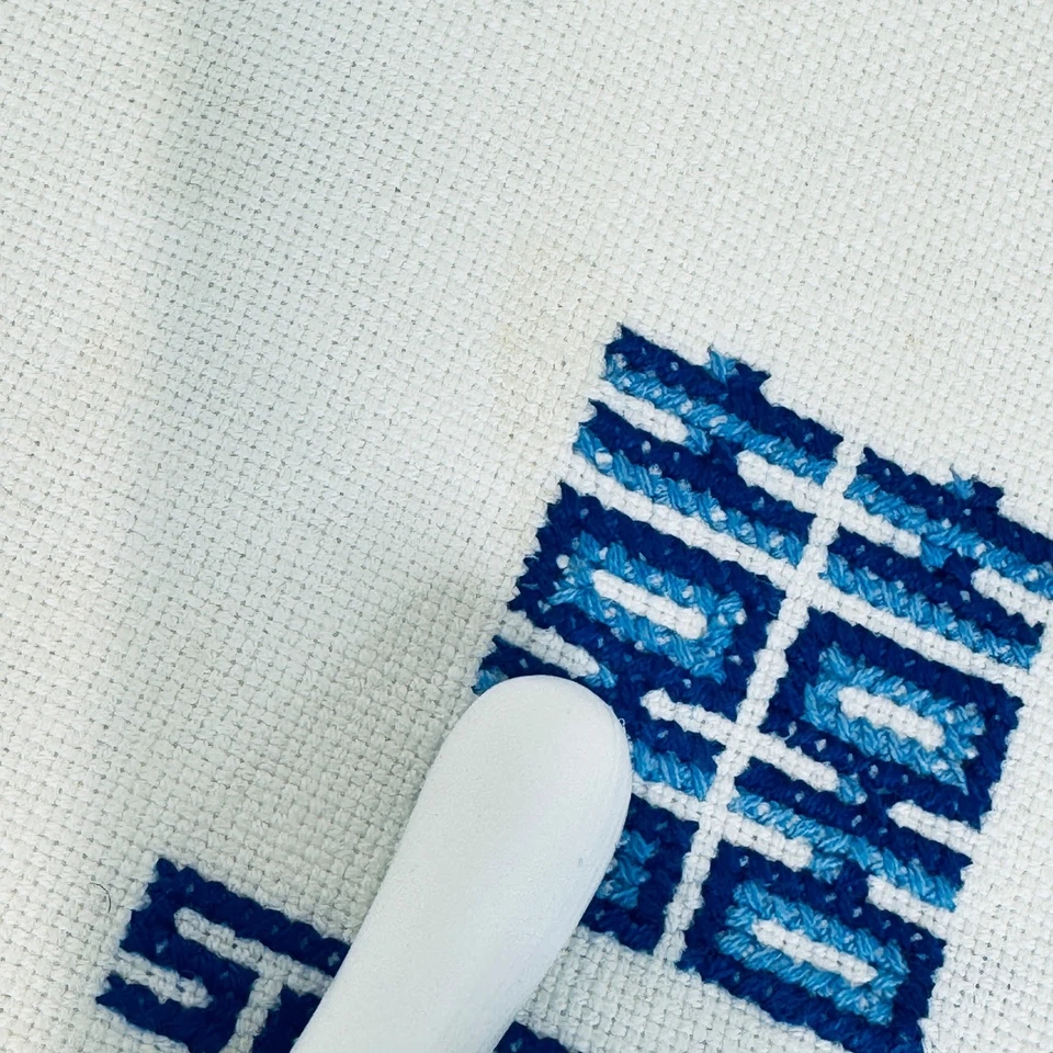 Juego de 6 servilletas de lino con llave griega bordadas azules borde de ganchillo 18" vintage Foto 3 de 4