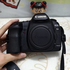 Canon EOS 5D Mark II Full-Frame DSLR Camera Body Only 21.1 MP Black Viewfinder