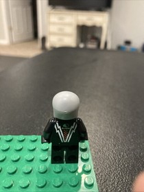 LEGO Skull Twin Minifigure 5973 5980 Space Police 3 Rare Alien