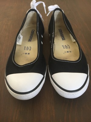 white converse style pumps
