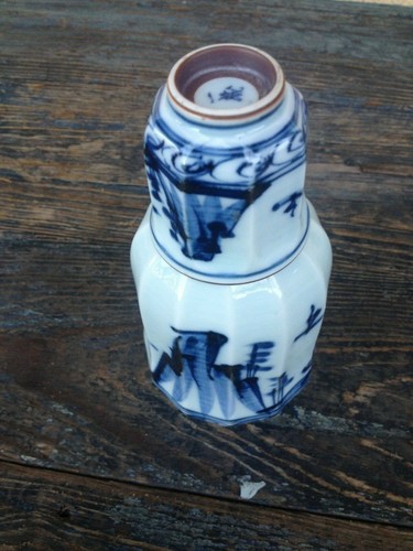 KOBALTBLAU & WEISS ANTIK JAPAN HANDBEMALT PORZELLAN SAKE/SAKI FLASCHE & TASSE - Bild 7 von 11