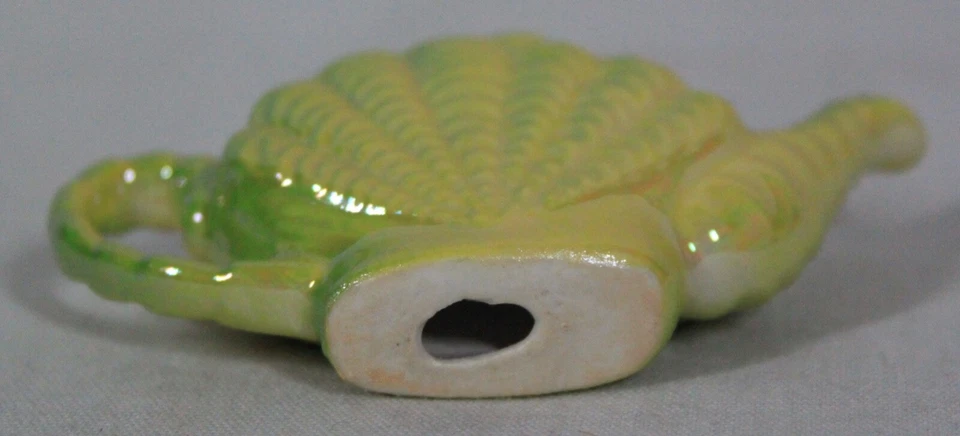 EXTREMELY RARE! VINTAGE TINY CARDEW MINI / MINIATURE SHELL TEAPOT 1.75" TALL NEW - Image 3 of 4