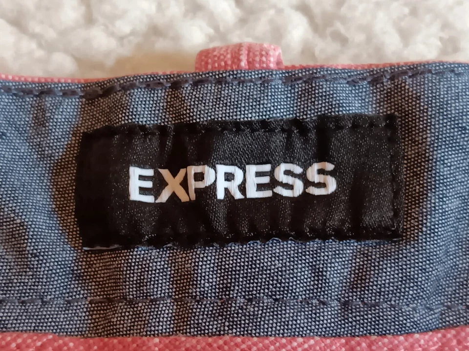 Pantalones Cortos Express Para Hombre 40 Clásicos en la Rodilla Chino Rojo y Blanco Micro Cuadros Foto 3 de 4