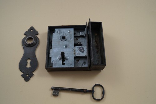 Zimmertür Kastenschloß mit Schlüsselschild, Antike Ausführung Modell Hoffschulte - Picture 3 of 4