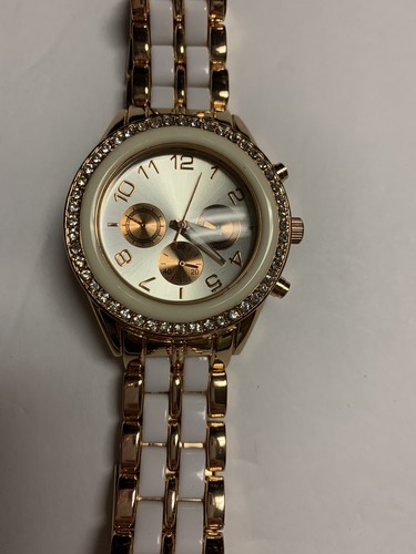 XOXO Women’s White Watch with Rhinestones Watch Plus Additional! See Description - Bild 4 von 6