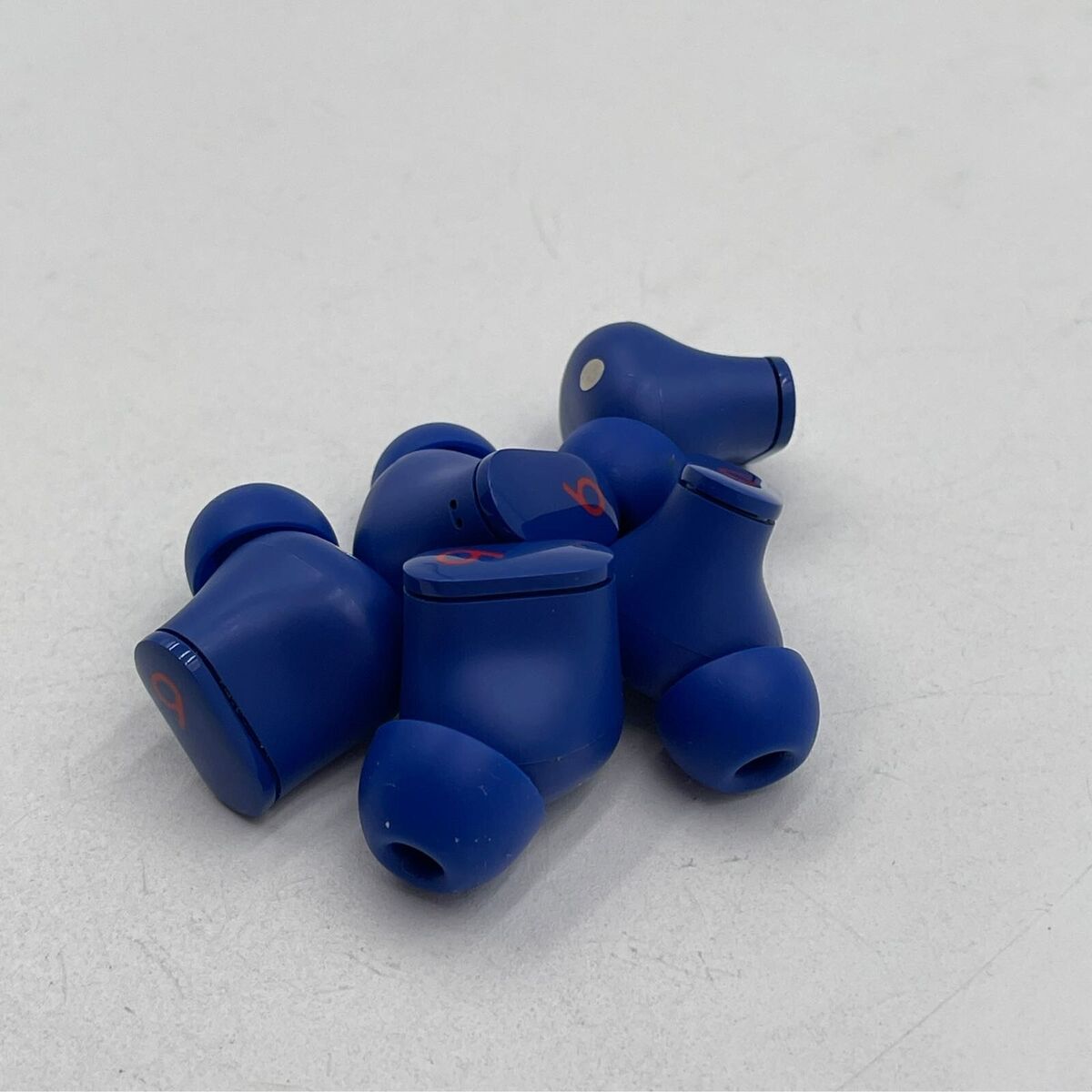 Beats Studio Buds A2513 - Right Earbuds - Ocean Blue - NOT Beats Studio Buds A2513 - Right Earbuds - Ocean Blue - NOT