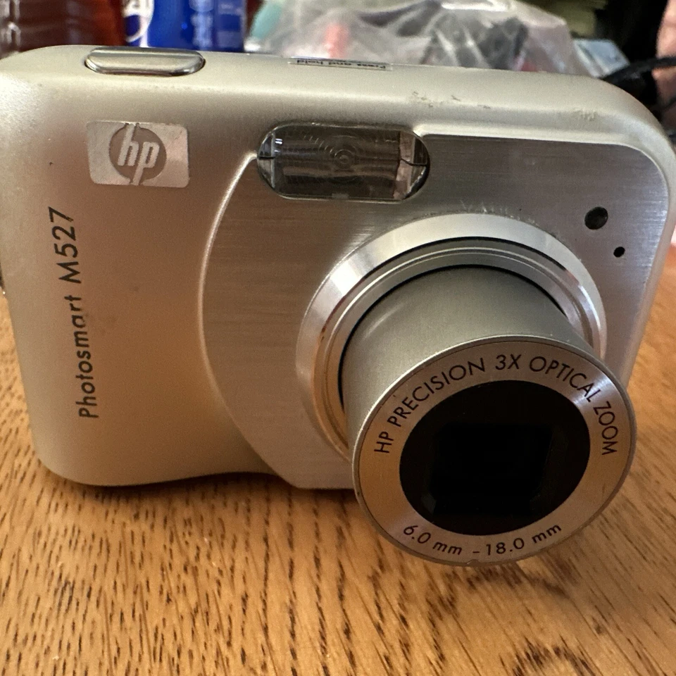 Cámara digital HP Photosmart M527 6,0 MP plateada probada y funcionando Foto 3 de 4