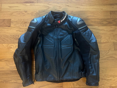 Dianese Avro C2 Men's Leather Motorcycle Riding Jacket Size 52 Black