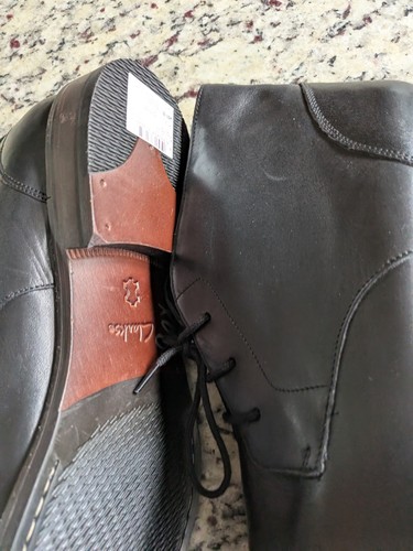 NWOB Clarks Black Men’s US 10.5 Leather Chukka Boots Shoes - Picture 9 of 17