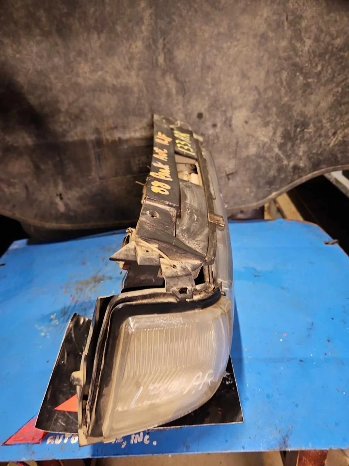 Conjunto de faro derecho 87-90 BUICK ELECTRA con soporte de montaje lado del conductor Rh OEM Foto 3 de 4