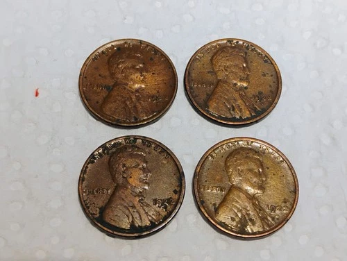 1922 D ~ LINCOLN WHEAT CENT LOT ~ XF ~ 4 COINS (spots on obv & rev)