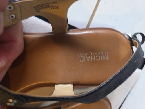 Michael Kors Women's Brown Leather Sandals with Gold Logo Size 6 - Picture 5 of 13