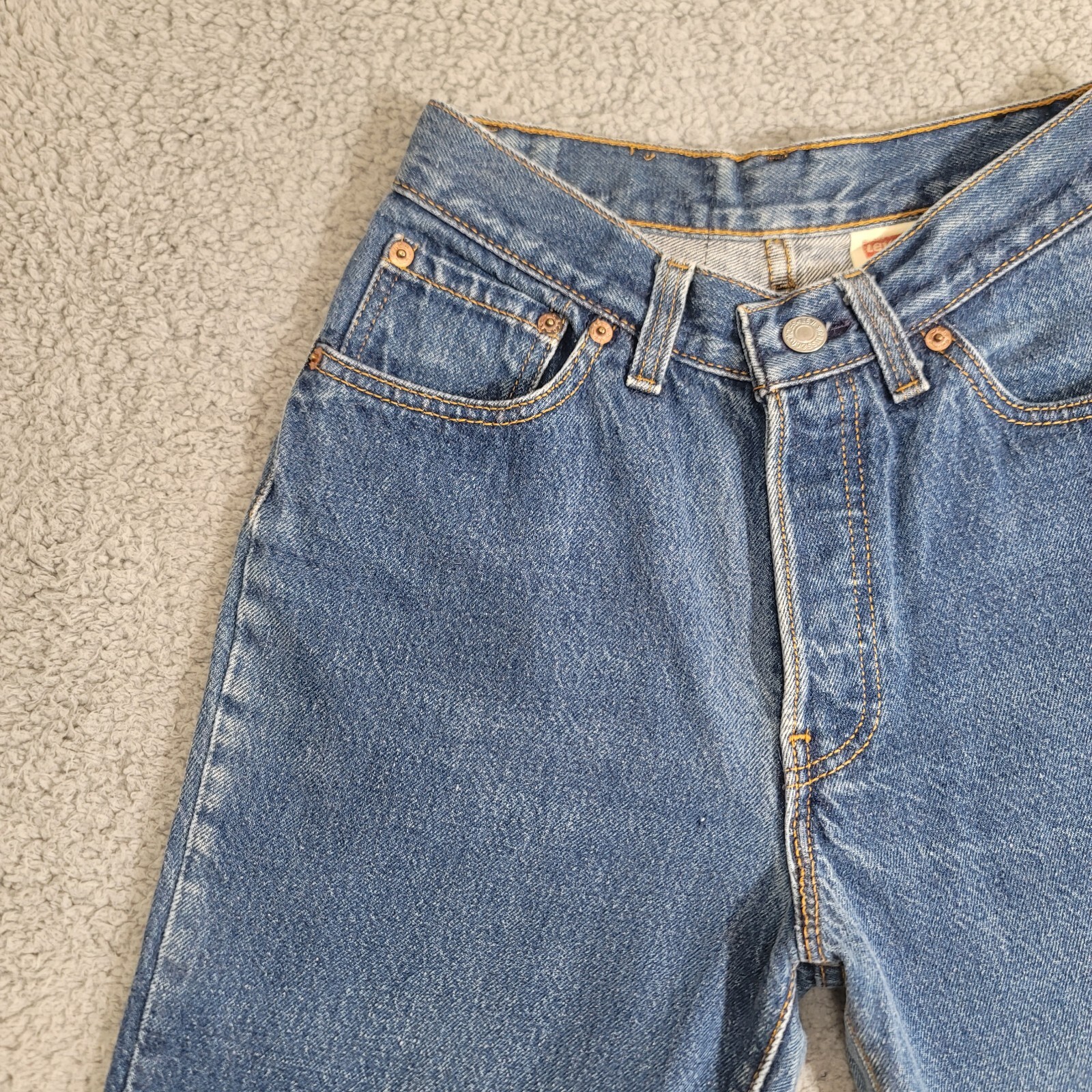 Vintage Levi's 501 Jeans Women's 5 Blue Button Fly 22x28 Denim Made In USA 1989 image 4