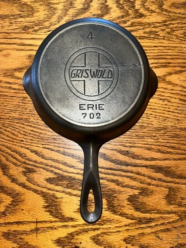 Griswold #4 Slant Logo Erie Cast Iron Skillet , Heat Ring, Restored