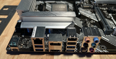 CPU + Motherboard + RAM Combo: ASUS PRIME B550-PLUS + Ryzen 5