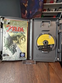 The Legend of Zelda: Twilight Princess (GameCube) Complete Smoke Free, Adult Own