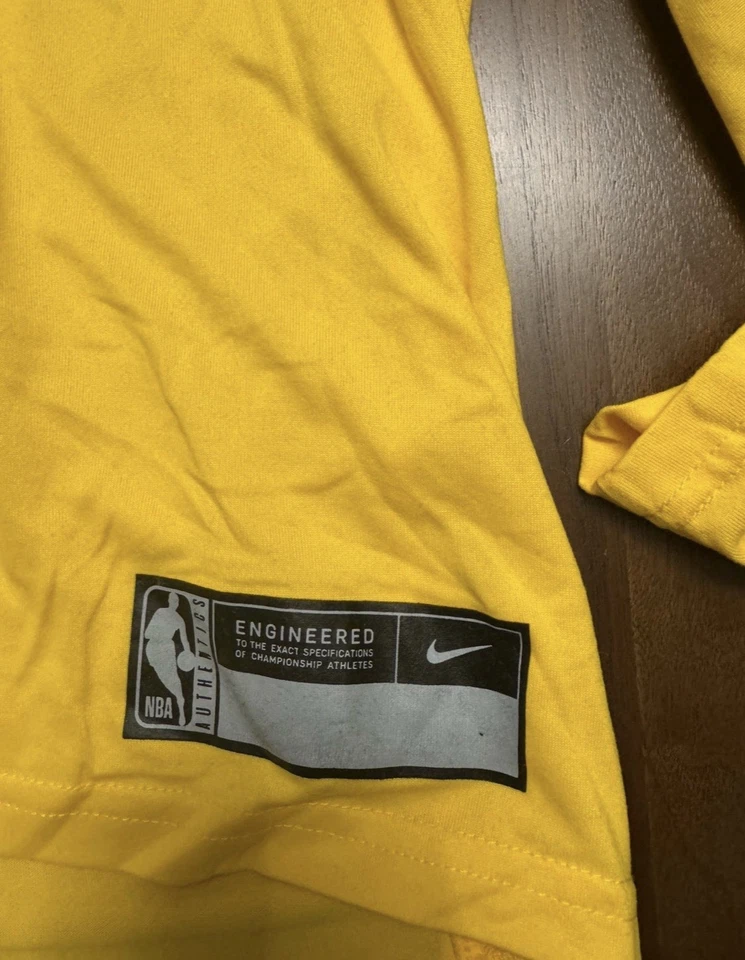 Футболка тренировочная выпущенная игроком Nike NBA Los Angeles Lakers белая размер  - Изображение 2 из 4