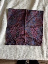 Versace Men  s Silk Pocket Square