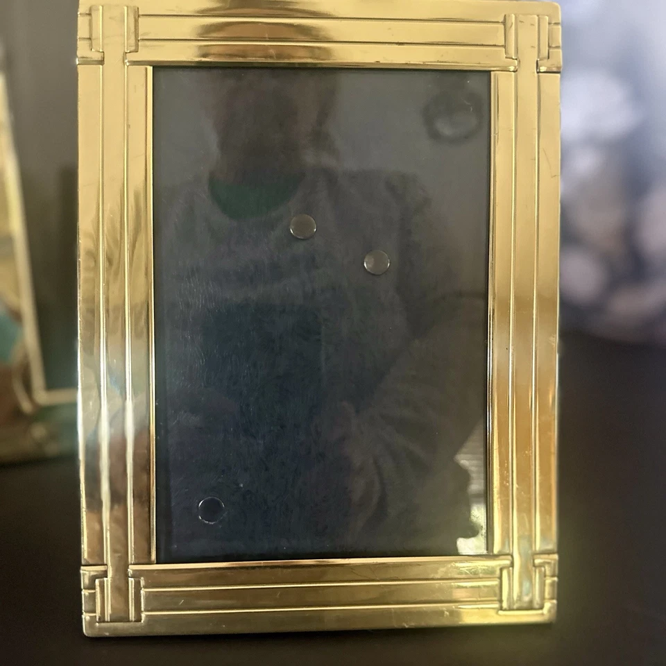 2 件装老式黄铜相框,8 英寸 x 10 英寸和 4 英寸 x 6 英寸 — 第 4/4 张图片