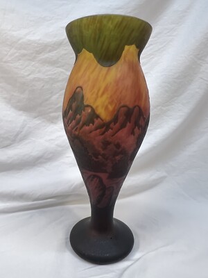 Daum Nancy France Signed Cameo Art Glass Vase Early 20th Century