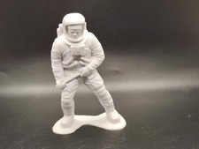 ASTRONAUT Louis Marx Vtg 1970's 5  Inch White Plastic Toy Figure Made in USA