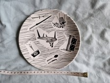 VINTAGE RIDGWAY POTTERIES, 'HOMEMAKER' PATTERN, 8 Inch PLATE