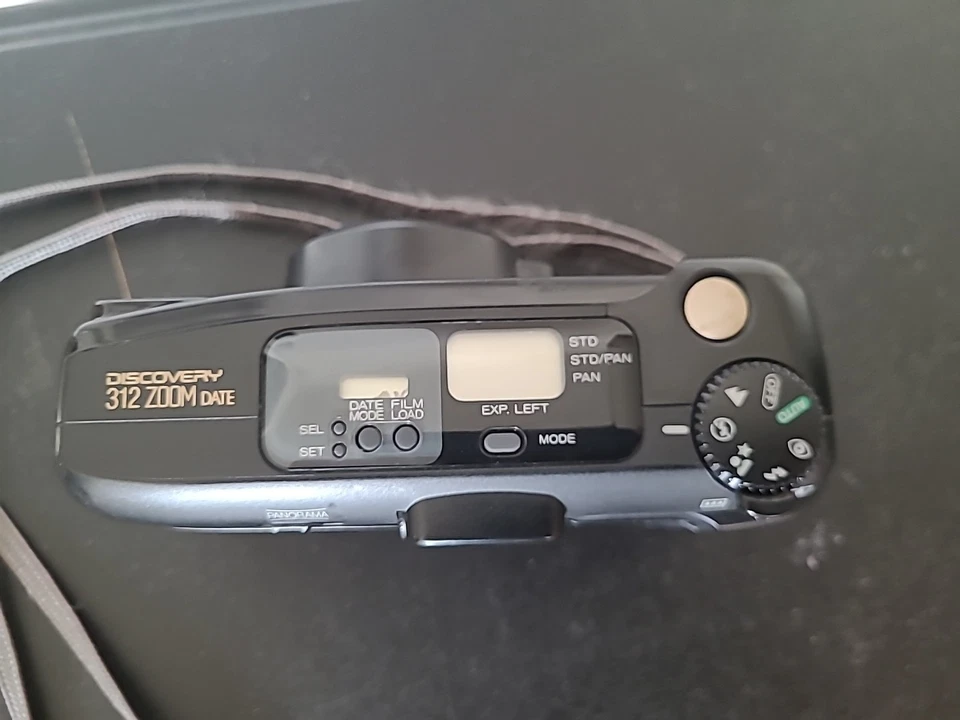 Cámara fotográfica Fujifilm Discovery 312 zoom fecha panorama 35 mm punto disparo sin batería Foto 4 de 4