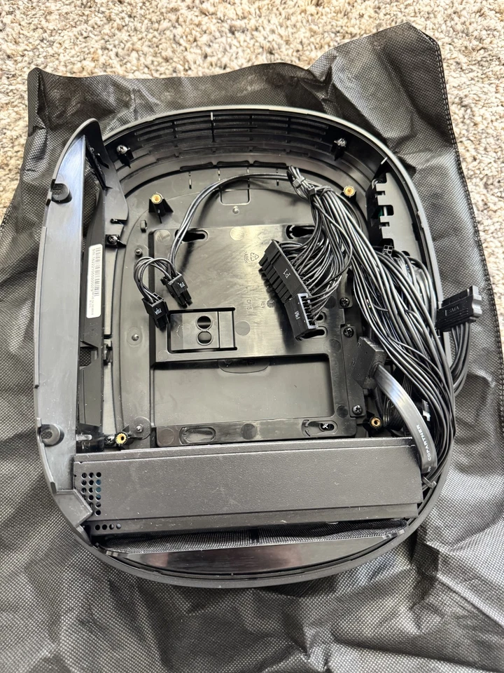 IN WIN B1 Mesh Mini-ITX Chassis with 200Watts 80+Gold PSU with Mesh Top Cover... - Image 2 of 4