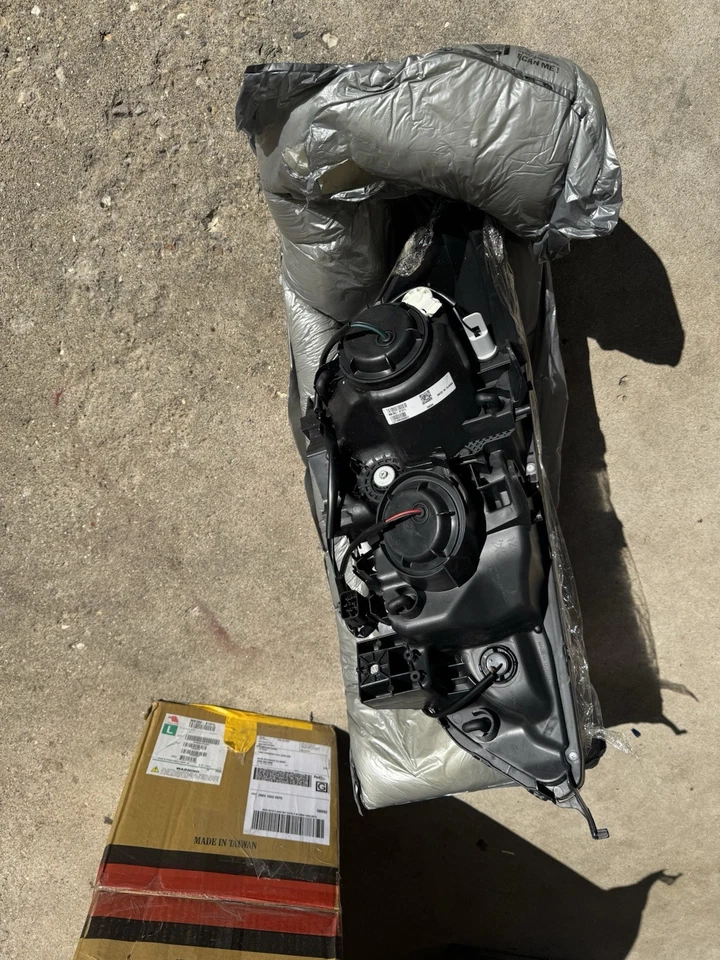 2011 - 2018 年三菱 Outlander Sport 左右 2 件车头灯套装 — 第 2/4 张图片