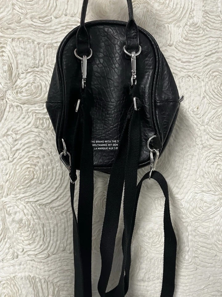 Mini Mochila Adidas Retrô Vintage Preta Couro Sintético Bolsa Raver Festival - Imagem 3 de 4