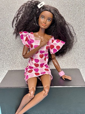 Barbie Puppe To Move - Komplett Beweglich mit Gelenken