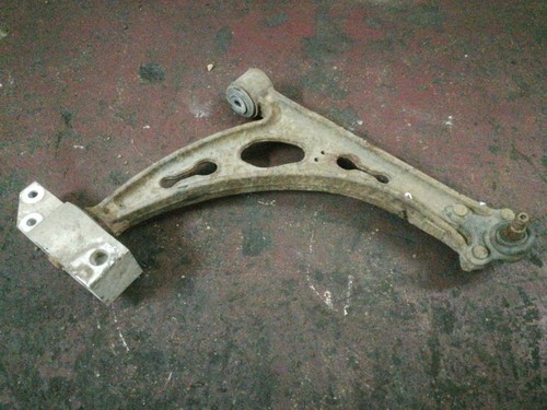 Skoda Octavia Mk2 (1Z) 2011 Rechts Querlenker Achsschenkel vorne Diesel AMD24699