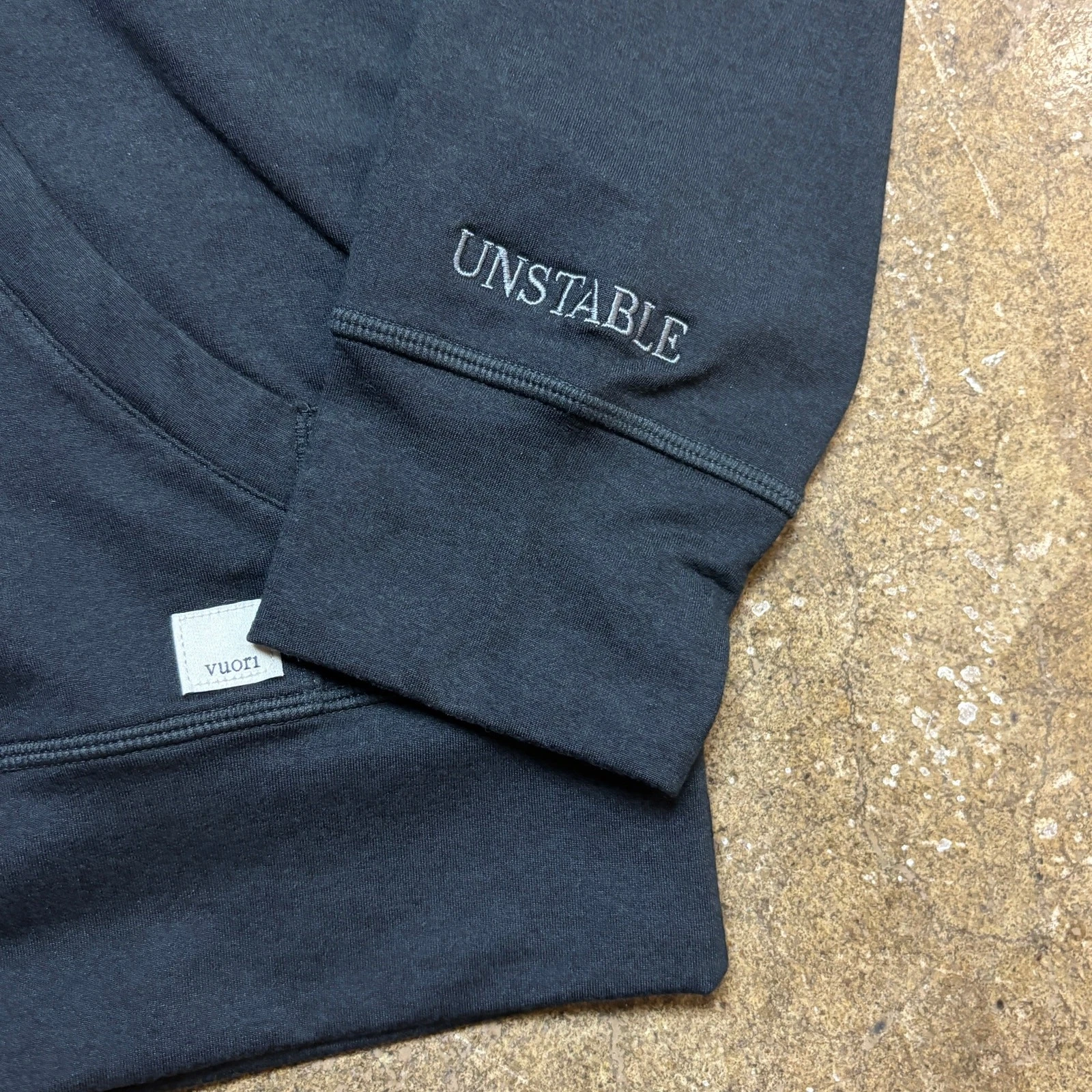 vuori ponto performance half zip dreamknit pullover gorpcore hoodie