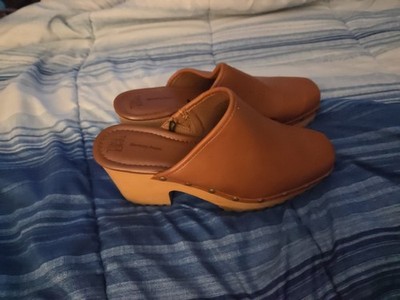 Time And True Women s Comet Wooden Heel Mules Size 9 Shoes B78