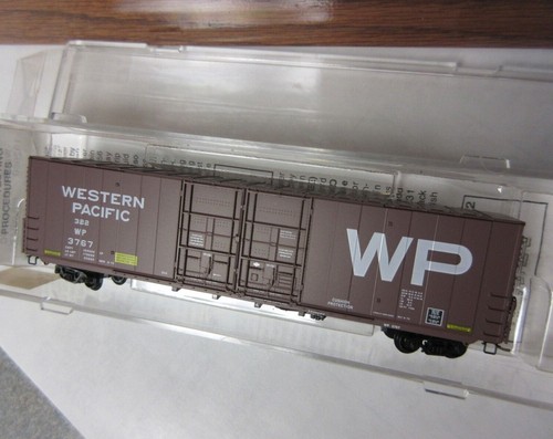 MTL 102050 Western Pacific (WP 3767) 60' Exc.Hgt Rivet Side Box (MIB) 1999 | Zustand: New