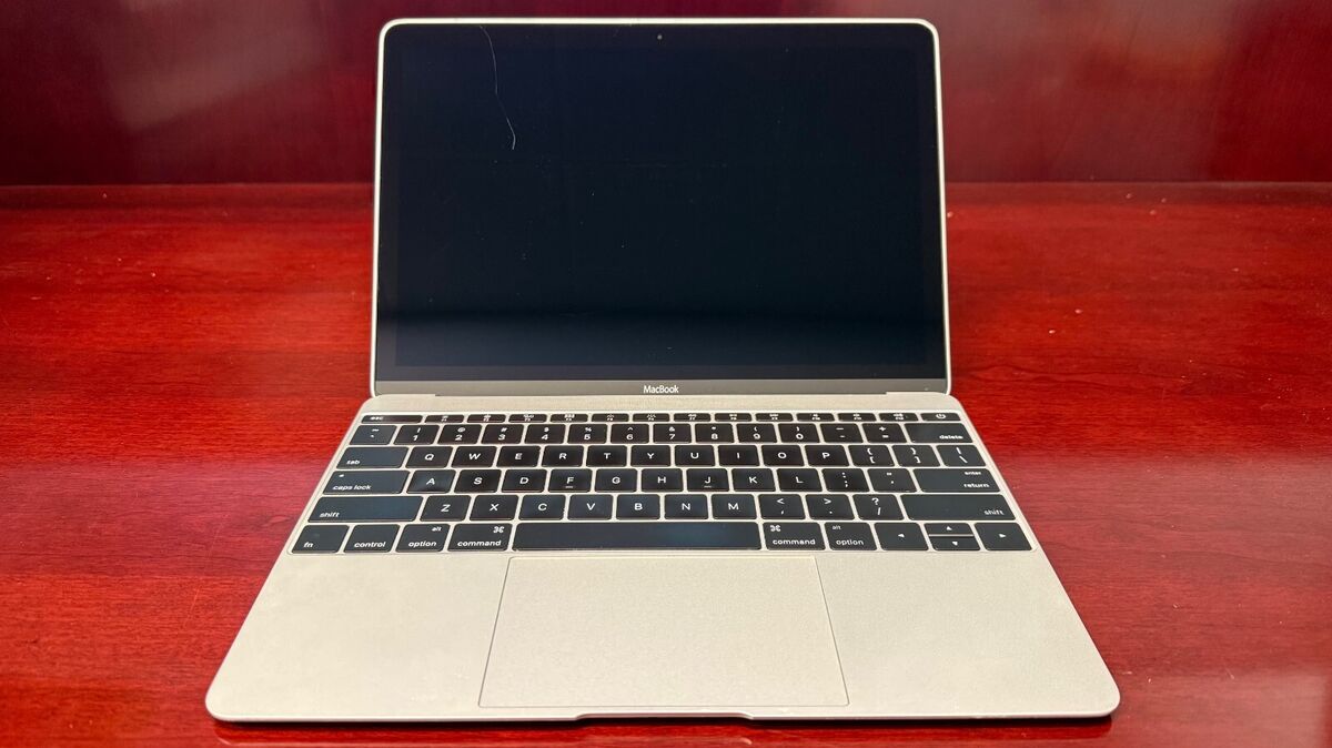 Apple MacBook 12 in 2015 Silver/Intel Core M 1.1 GHz, 256 GB Apple MacBook 12 in 2015 Silver/Intel Core M 1.1 GHz, 256 GB