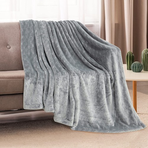 Fleece Blanket Super Soft Cozy Throw Blanket 50" x 60", Lightweight Fuzzy Com... - Picture 2 of 8