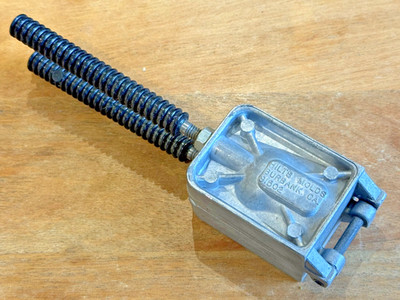 Moule à Leurres Hilts SCM-2 - Queue Bouclée En Aluminium - Occasion Avec Traces De Meulage