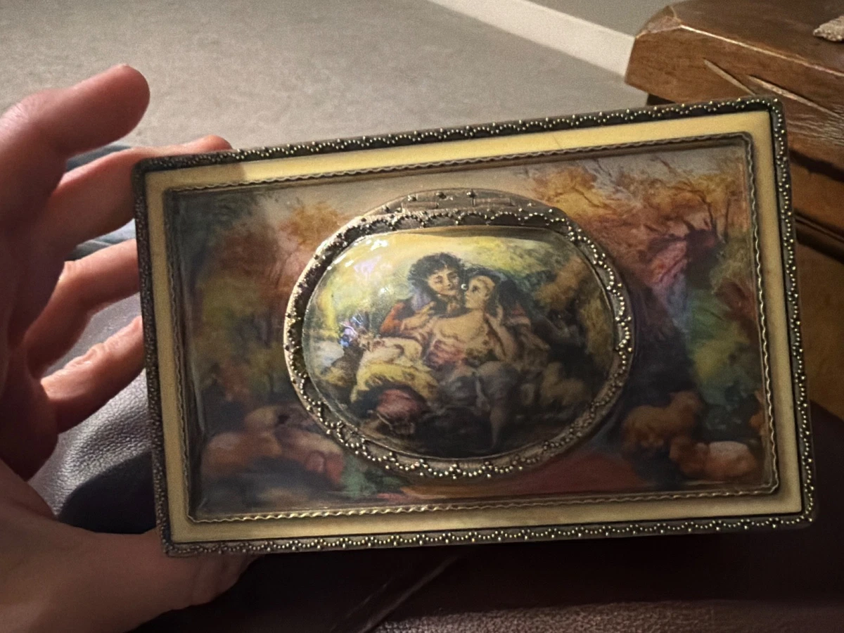 Caja De Música Vintage Con Pájaro - Decoración 3D De Mesa