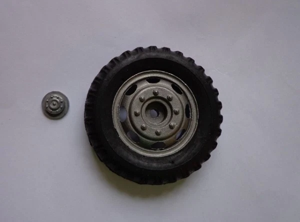 ASIATAM 1 Ersatz Vorderrad mit Metallfelge Wehrmachts- LKW 3 Tonner 1:16