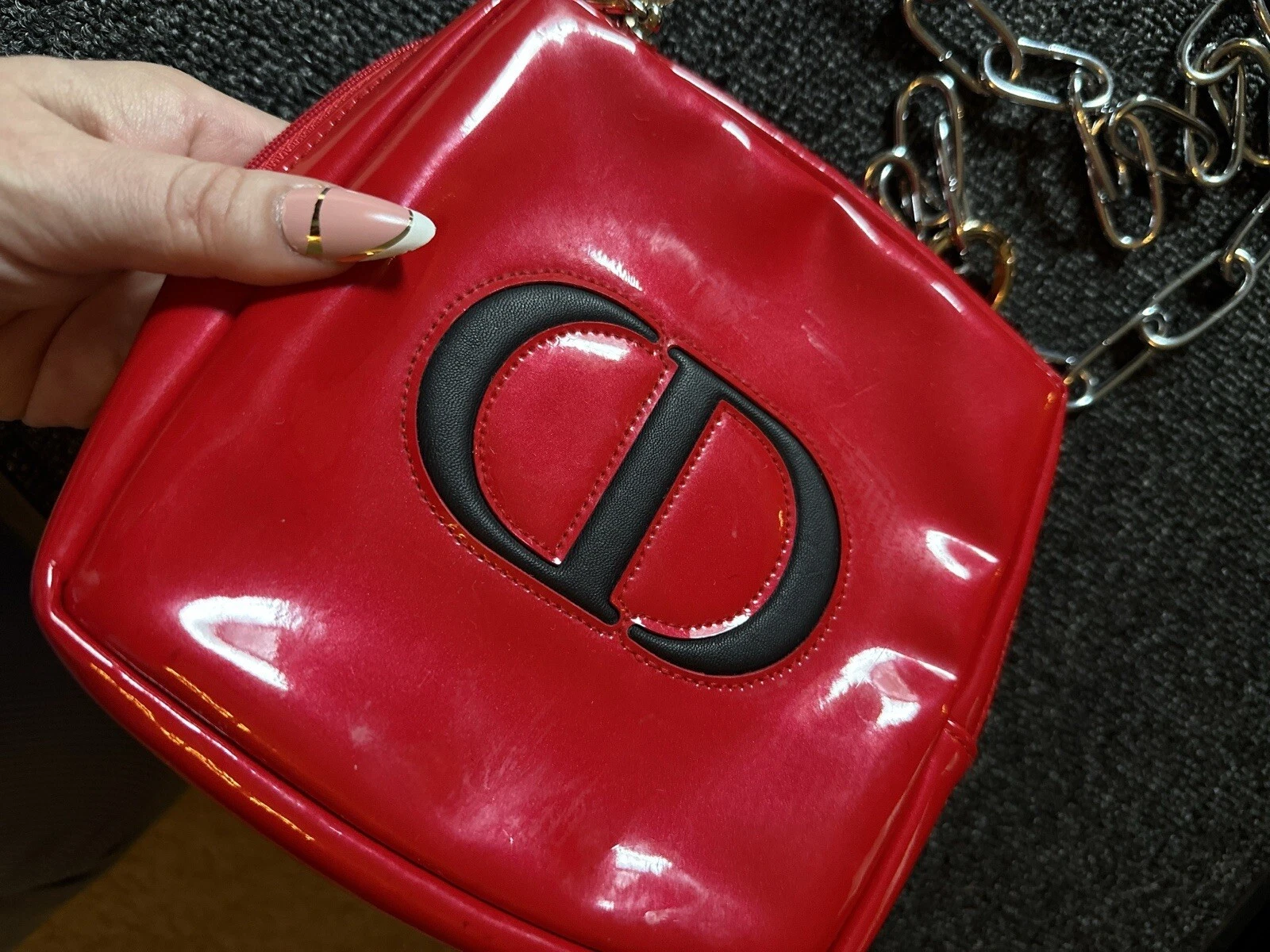 Christian Dior SUPER SEXY petit numéro sur chaîne robuste ! Couleurs métal mélangées !