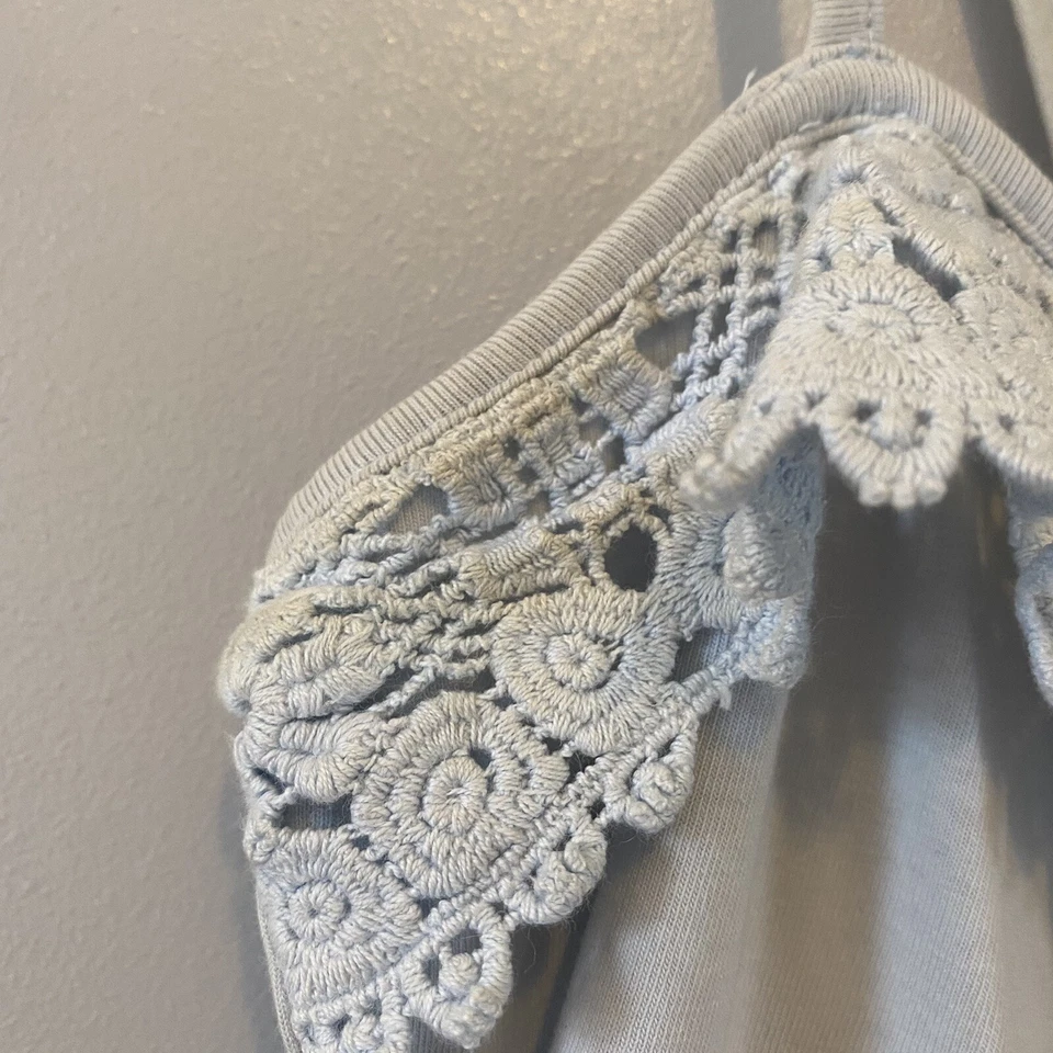 New Look pale pastel blue crop top floral pattern square neck size 8 - Image 3 of 4