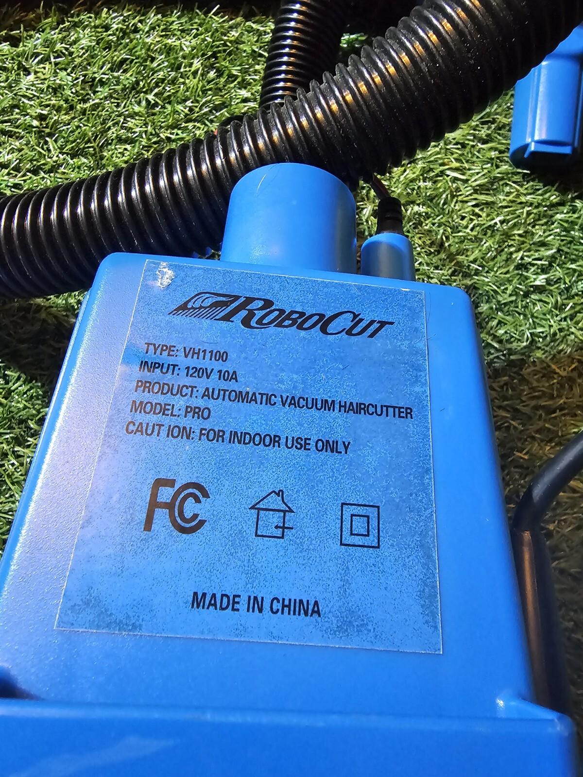 Robocut Pro Automatic Vacuum Haircutter DIY Do It Yourself Haircut