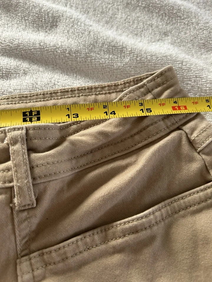 Briggs New York Cargo Shorts SZ 12 Tan High Rise Pockets Flat Front Stretch - Image 4 of 4