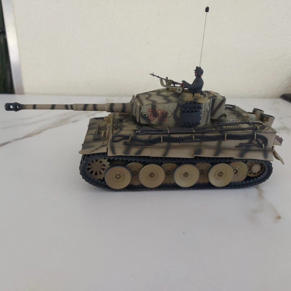 Forces of Valor 1:32 German Tiger I Eastern Front 1944 + Zubehör - Bild 4 von 4