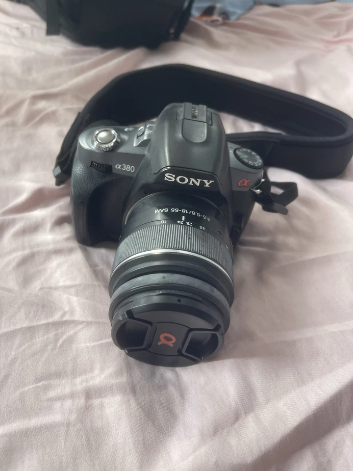 Sony Alpha 380, photo 1 of 4