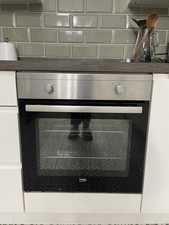 Built in Electric single fan oven , used. Pick up only 