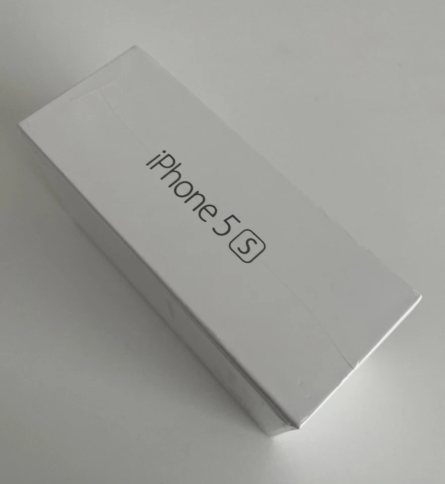 New Sealed Old Stock Apple iPhone 5S - UK Model - Rare iOS 10 - Image 2 of 3