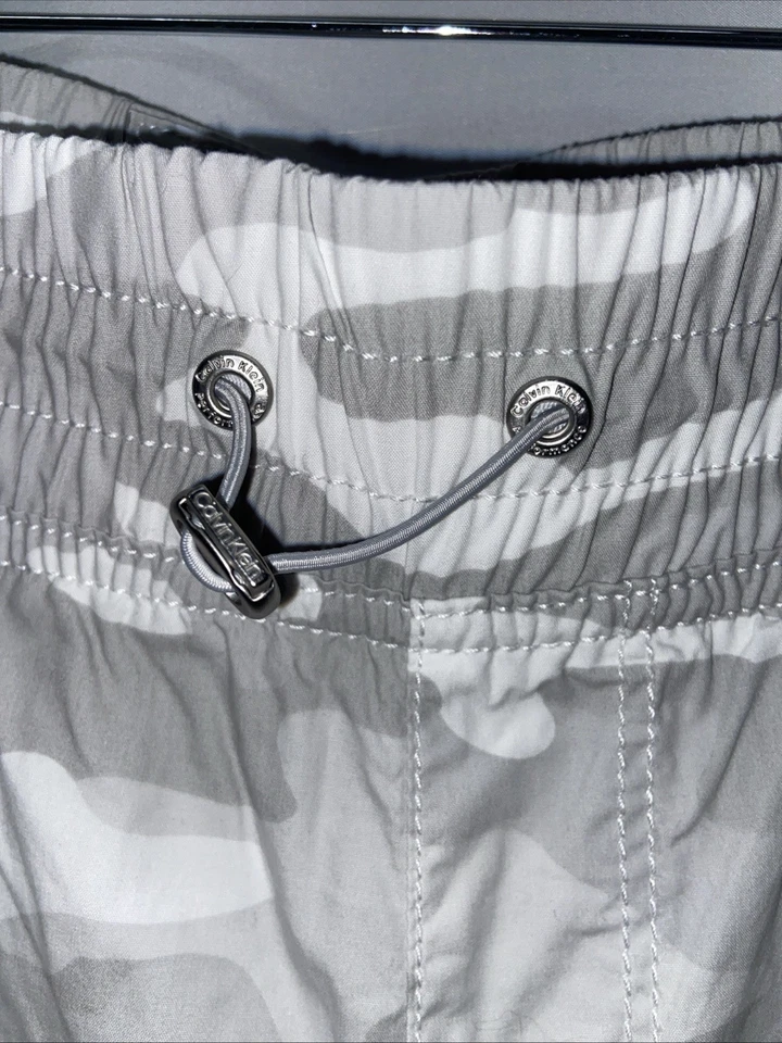 Pantalones Camuflados Carga Calvin Klein Performance Mujer Talla Grande L24 Foto 2 de 4