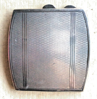VINTAGE SOLID SILVER COMPACT